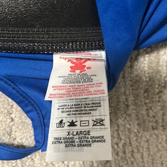 New men’s Spider man top & mask XL - Picture 4 of 4